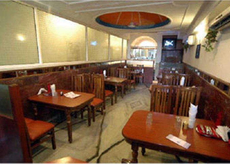 Indira International Inn New Delhi Exterior photo